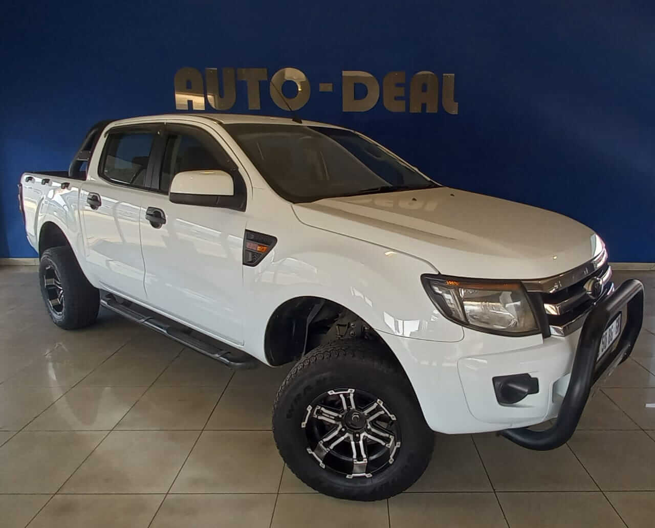 2015 Ford Ranger 2.2TDCi XLS 4X4 D/C – SA Car